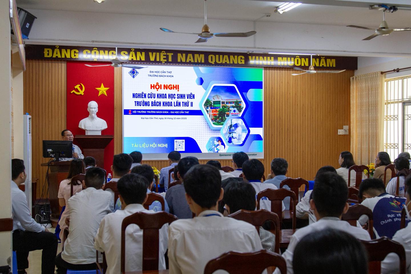 Hình ảnh hội nghị NCKH Sinh viên Trường Bách khoa lần 2 - 2025